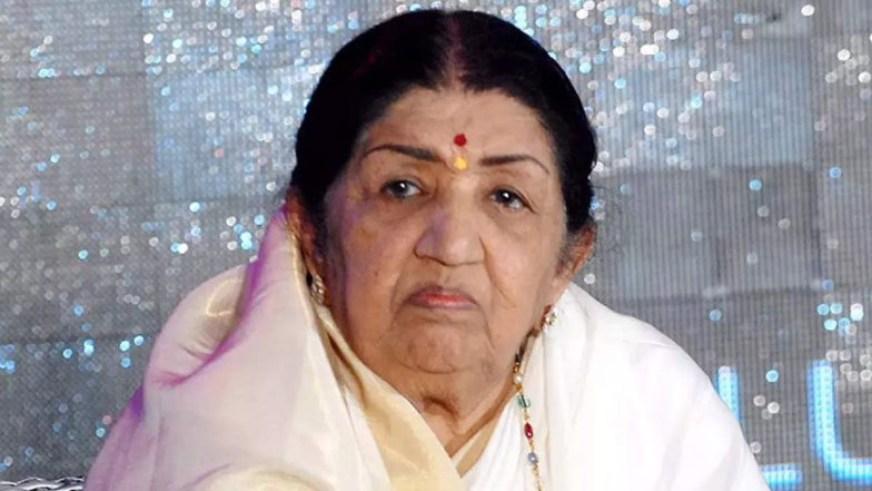 Lata Mangeshkar Dies at 92: Maharashtra Govt Declares Public Holiday for Tomorrow To Mourn Demise of Legendary Singer