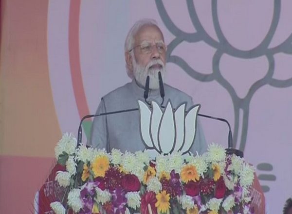 PM Narendra Modi Lauds CM Yogi Adityanath for Decision to Name 'Chowk' in Ayodhya After Lata Mangeshkar