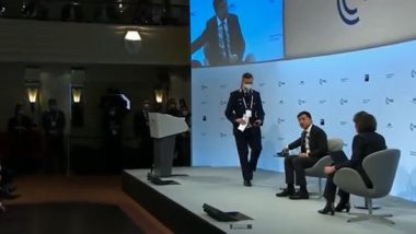 Comedian Turned Ukraine President Volodymyr Zelensky Jokes About Russian Cyberattack as His Earphones Stop Working at the Munich Security Conference (Watch Video)