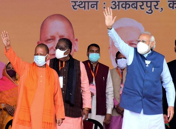 Uttar Pradesh CM Yogi Adityanath to Discuss Govt Formation With BJP Leadership in Delhi Today