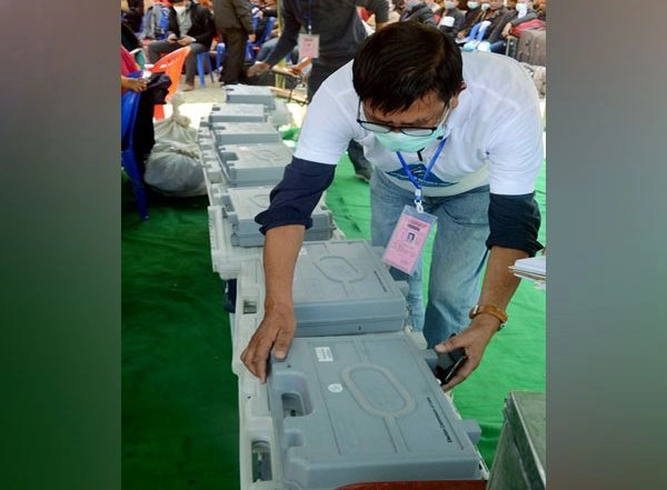 India News | Goa: BJP Leading on 8 Seats; Congress, AAP on One Each