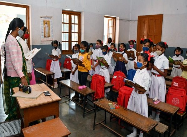 Maharashtra: CCTV Cameras to Be Installed in Govt Schools Soon to Prevent Incidents of Sexual Harassment, Says Varsha Gaikwad