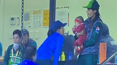 India Spinner Ekta Bisht Plays With Pakistan Captain Bismah Maroof’s Daughter After IND vs PAK CWC 2022 Clash (See Pic and Video)