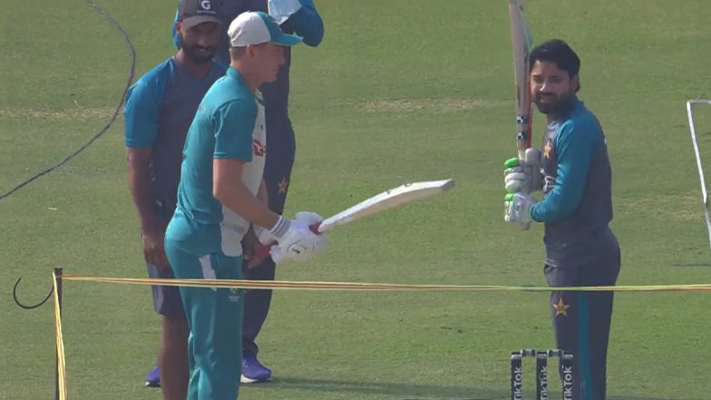 Pakistan vs Australia 2022: Mohammad Rizwan and Marnus Labuschagne Imitate Steve Smith’s Batting Stance Before Play on Day 1 of Third Test (Watch Video)