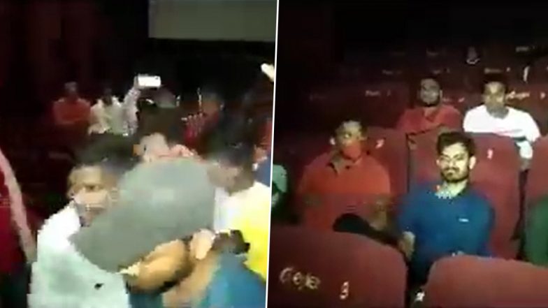 Bachchhan Paandey Screening Stopped in Odisha Cinema Hall, Akshay Kumar's Film Faces Disruption by Mob Over The Kashmir Files (Watch Video)