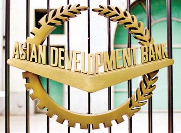 Business News | ADB and HSBC Set Up $100 Mn Partial Guarantee Programme for Microfinance in India