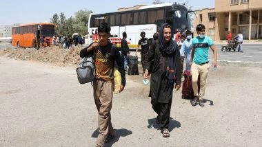 World News | Afghan Refugees Continue to Pour Through Nimroz Province to Enter Iran