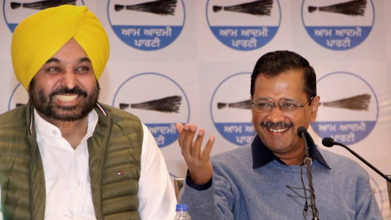 AAP CM Candidate for Punjab Bhagwant Mann Meets Arvind Kejriwal and Party Leader Manish Sisodia in Delhi