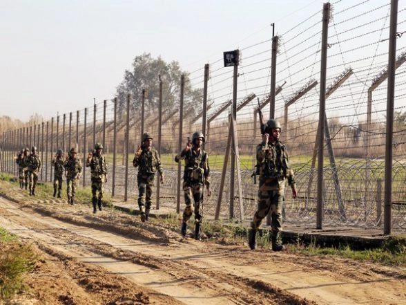2 Pakistani Nationals Repatriated by BSF