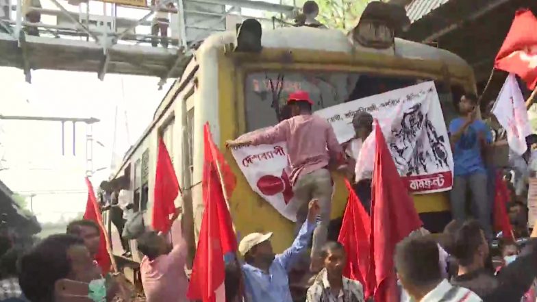 Bharat Bandh: Peaceful Protest in Kerala, Railway Tracks Blocked by Left Front in Kolkata (See Pictures)