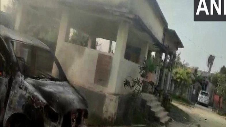 Man Dies in Custody Due to 'Bee Sting', Mob Sets Police Station on Fire in Champaran