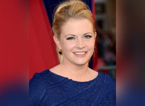 Entertainment News | Melissa Joan Hart Says 'Clarissa Explains It All' Reboot Was 'squashed' by Nickelodeon