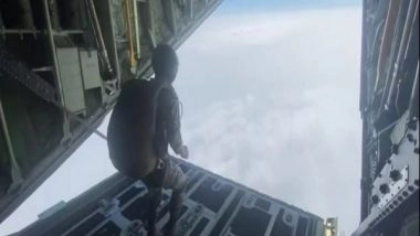 India News | Indian Army Conducts Airborne Exercise in West Bengal's Siliguri Corridor