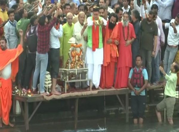 India News | Uttarakhand CM Dhami Performs Ganga Arti After Oath-taking Ceremony