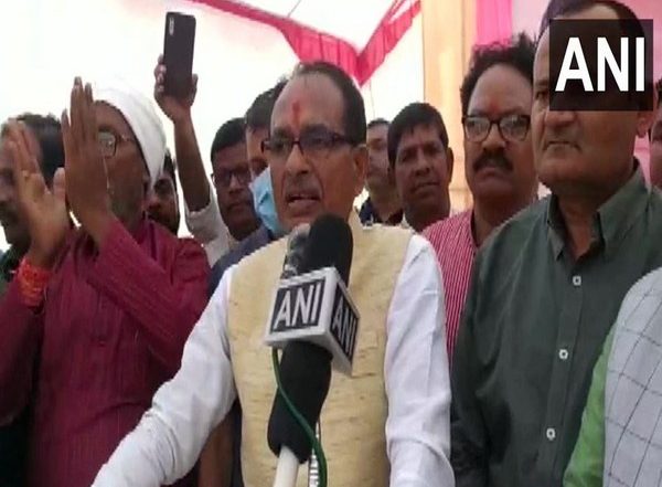 Madhya Pradesh: Dearness Allowance of Govt Employees To Be Increased to 31%, Says CM Shivraj Singh Chouhan