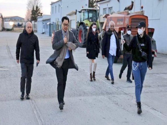 World News | Won't Leave Till Last Indian is Evacuated from Ukraine: Kiren Rijiju in Slovakia - Vimarsana News