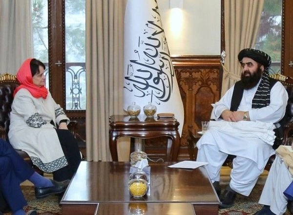 World News | Taliban Foreign Minister Meets UN Special Envoy, Discusses Human Rights Issues