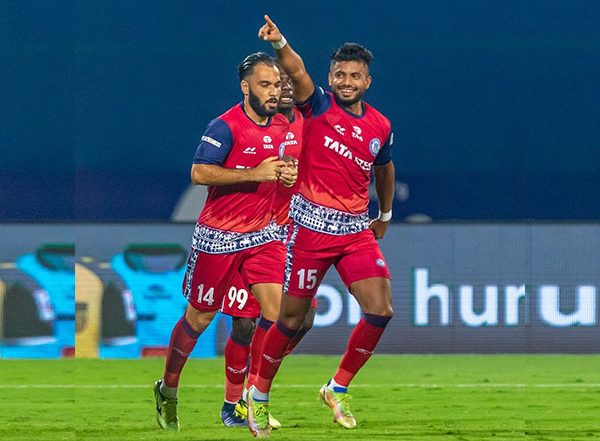 Sports News | ISL: Jamshedpur Dethrone Hyderabad to Go Top of Table with 3-0 Win