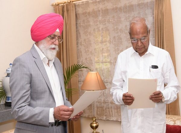 India News | AAP's Inderbir Singh Nijjar Takes Oath as Protem Speaker of Punjab Vidhan Sabha