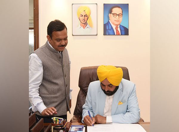 India News | Punjab to Work for 'pro-people Policies,' Says CM Bhagwant Mann After Assuming Office