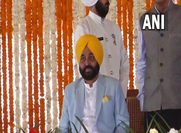 Punjab CM Bhagwant Mann to Announce Anti-Corruption Helpline, Says Complaints Will Be Received on His Personal WhatsApp Number