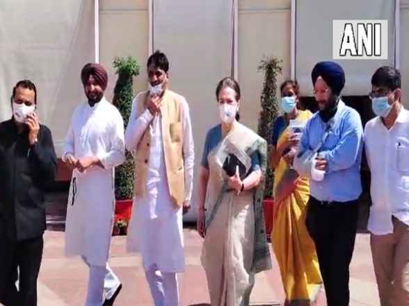 India News | Sonia Gandhi Holds Meeting with Congress MPs from Punjab - Vimarsana News