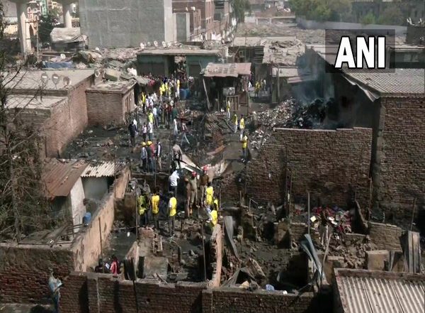 India News | PM Modi Condoles Families of Delhi's Gokulpuri Fire Victims