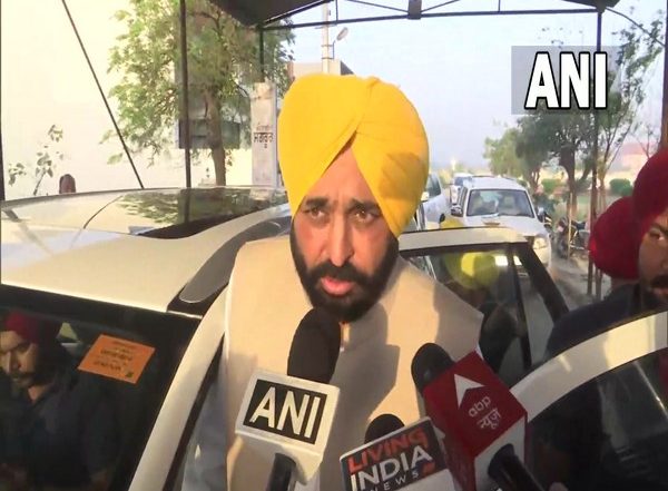 India News | Bhagwant Mann Meets AAP MP Sanjay Singh Ahead of Tendering Resignation from Lok Sabha