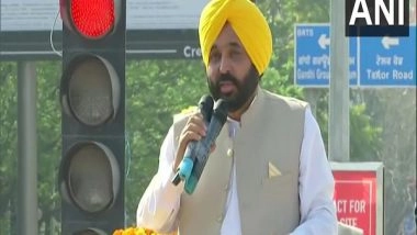 India News | 403 Cops Return to Police Stations After Former MPs, MLAs Lose Security Cover in Punjab