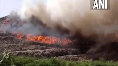 India News | People Complain of Difficulty in Breathing as Smoke Continues to Rise from Delhi's Ghazipur Landfill