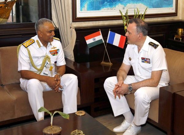 World News | Navy Chief Hari Kumar Interacts with French Counterpart, Discusses Maritime Cooperation in Indo-Pacific
