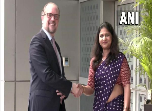 World News | Austrian Foreign Minister Alexander Schallenberg Arrives in India