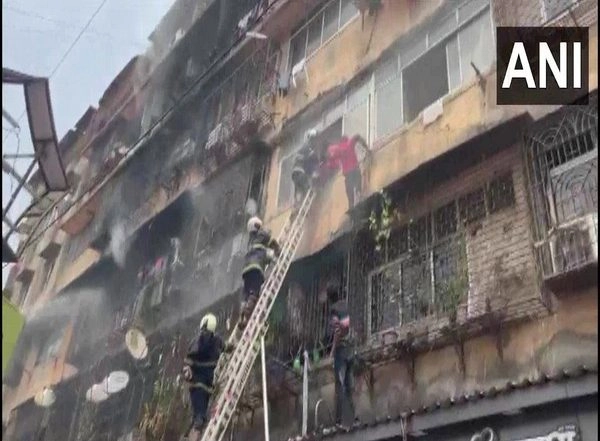 Mumbai: Fire Breaks out at Vitthal Niwas Building in Mahalaxmi