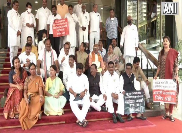 Money Laundering Case: BJP MLAs Continue to Protest Outside Maharashtra Assembly Seeking Nawab Malik's Resignation