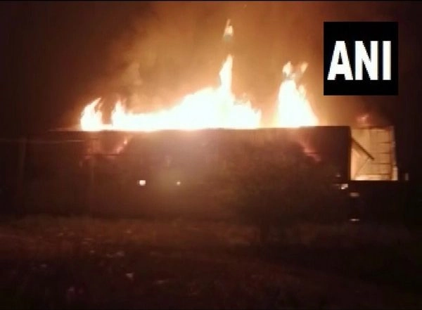 Massive Fire Breaks Out in Factory in Badalpur Area of UP's Greater Noida