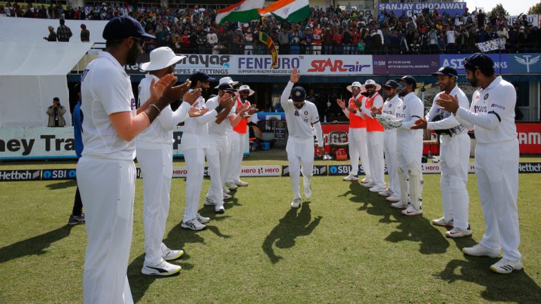 Virat Kohli Given Guard of Honour by Teammates During Day 2 of India vs Sri Lanka 1st Test (Watch Video)