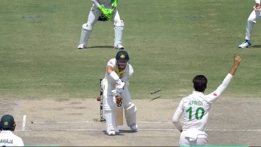 PAK vs AUS 2022: Shaheen Afridi Castles David Warner During Day 4 of 3rd Test (Watch Video)