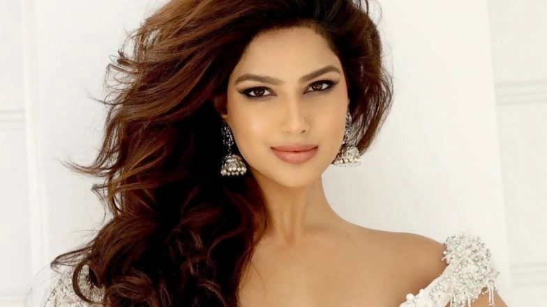 Harnaaz Kaur Sandhu Shares Her Thoughts on Karnataka Hijab Row, Says ‘Nobody Has Right To Speak About How Girls of India Should Dress’