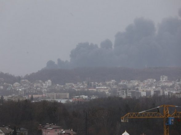 World News | Nearly 5,000 Mariupol Residents Including 210 Children Killed in Russian Shelling - Vimarsana News