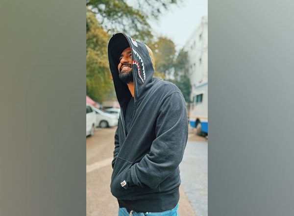 Entertainment News | Vicky Kaushal Treats Fans to Video of Him Grooving to Upbeat Music