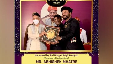 Business News | Abhishek Mhatre Wins the Trendsetter 2022 Award for the Most Iconic Anchor in Mumbai