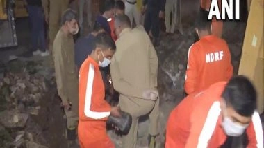 India News | Delhi: 4 People Trapped in Sewer Line in Rohini, Rescue Operation Underway