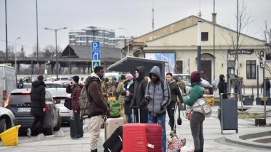 World News | Ukraine Starts Evacuation of Civilians from Sumy to Poltava, Including Foreign Students