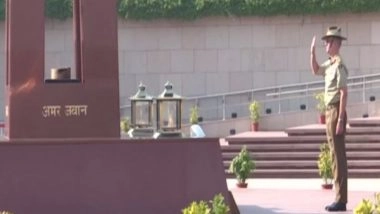 World News | New Delhi: Australian Army Chief Lays Wreath at National War Memorial