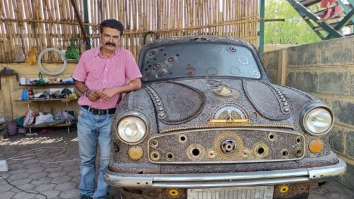 Indore Man Sundar Gurjar Gives Artistic Touch to Old Ambassador Car by  Using Scrap Material | LatestLY