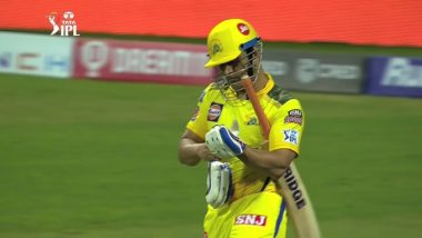 MS Dhoni Comes Out to Bat Amid Massive Roar at the Wankhede Stadium During CSK vs KKR, IPL 2022 (Watch Video)