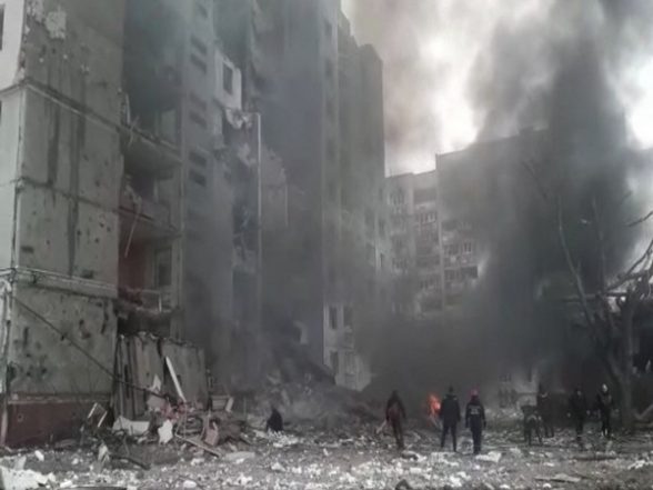 World News | Heavy Russian Shelling Erupts in Ukraine's Mykolaiv - Vimarsana News