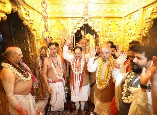 India News | JP Nadda Offers Prayers at Kashi Vishwanath, Kaal Bhairav Temple in Varanasi