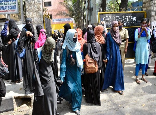'Hijab Not Essential Religious Practice of Islam', Says Karnataka High Court; Dismisses Petitions Challenging Ban