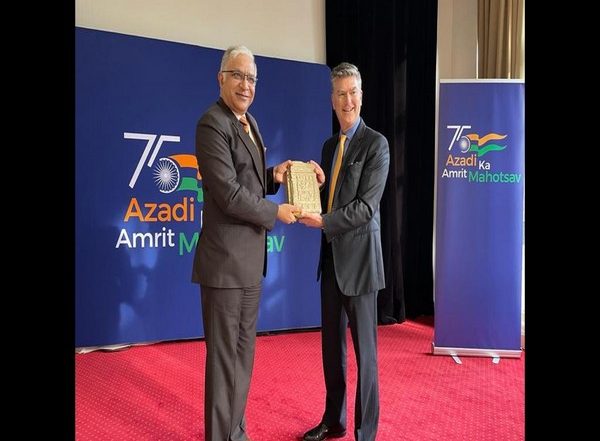 World News | Stolen 3rd Century Sculpture to Be Repatriated to India from Belgium